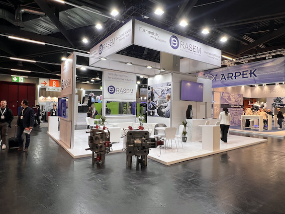 fair-stand-turkey